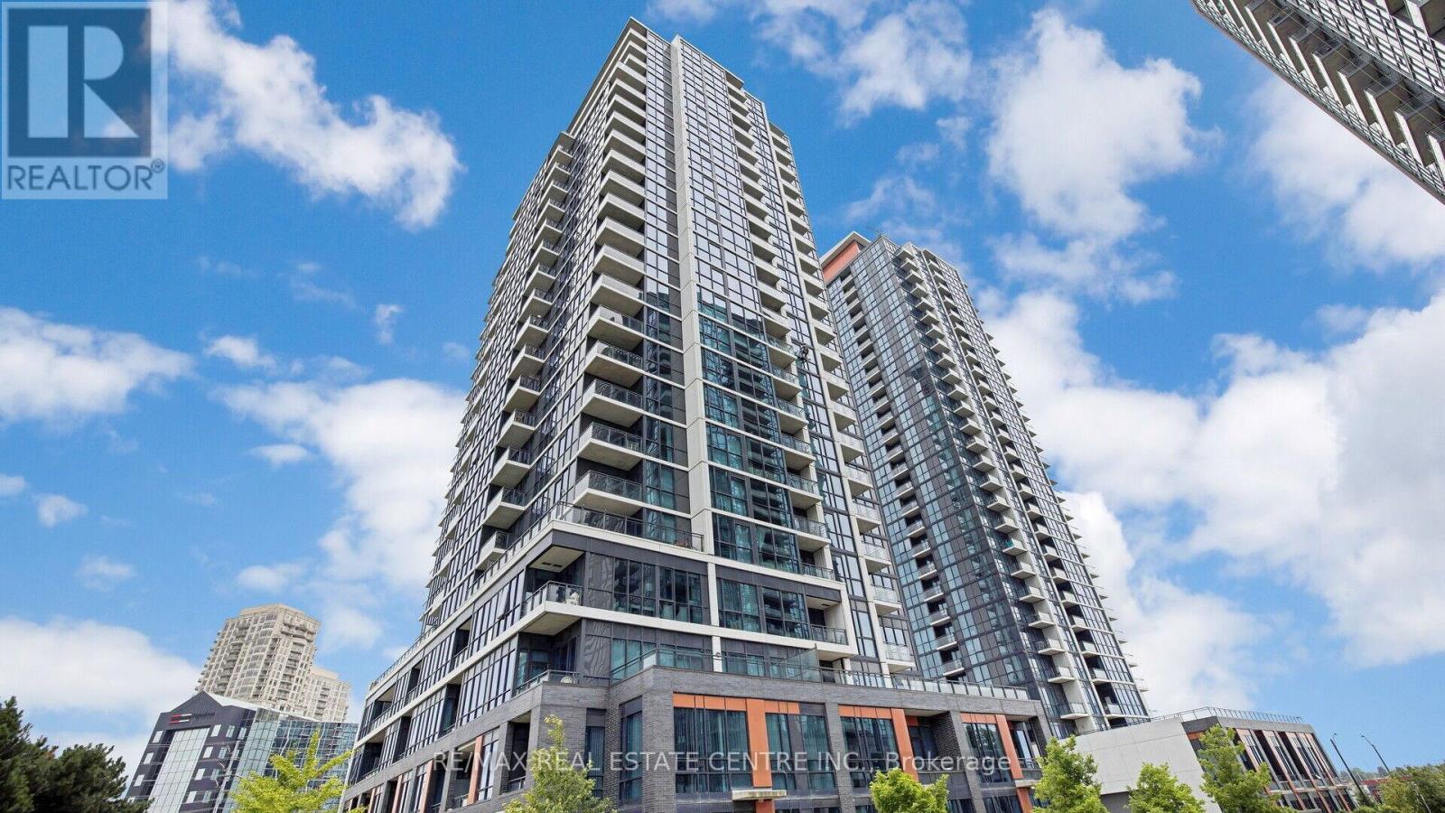 902 - 75 EGLINTON AVENUE W