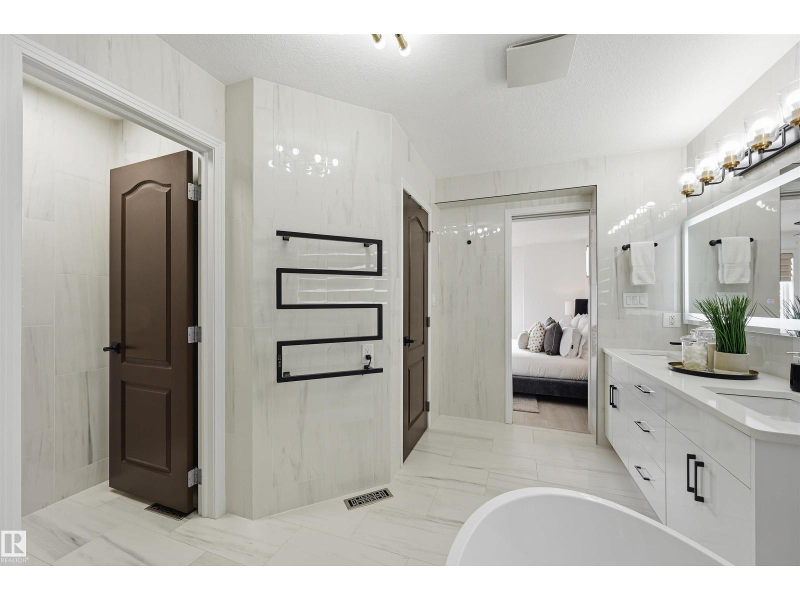 926 THOMPSON PL NW, Edmonton