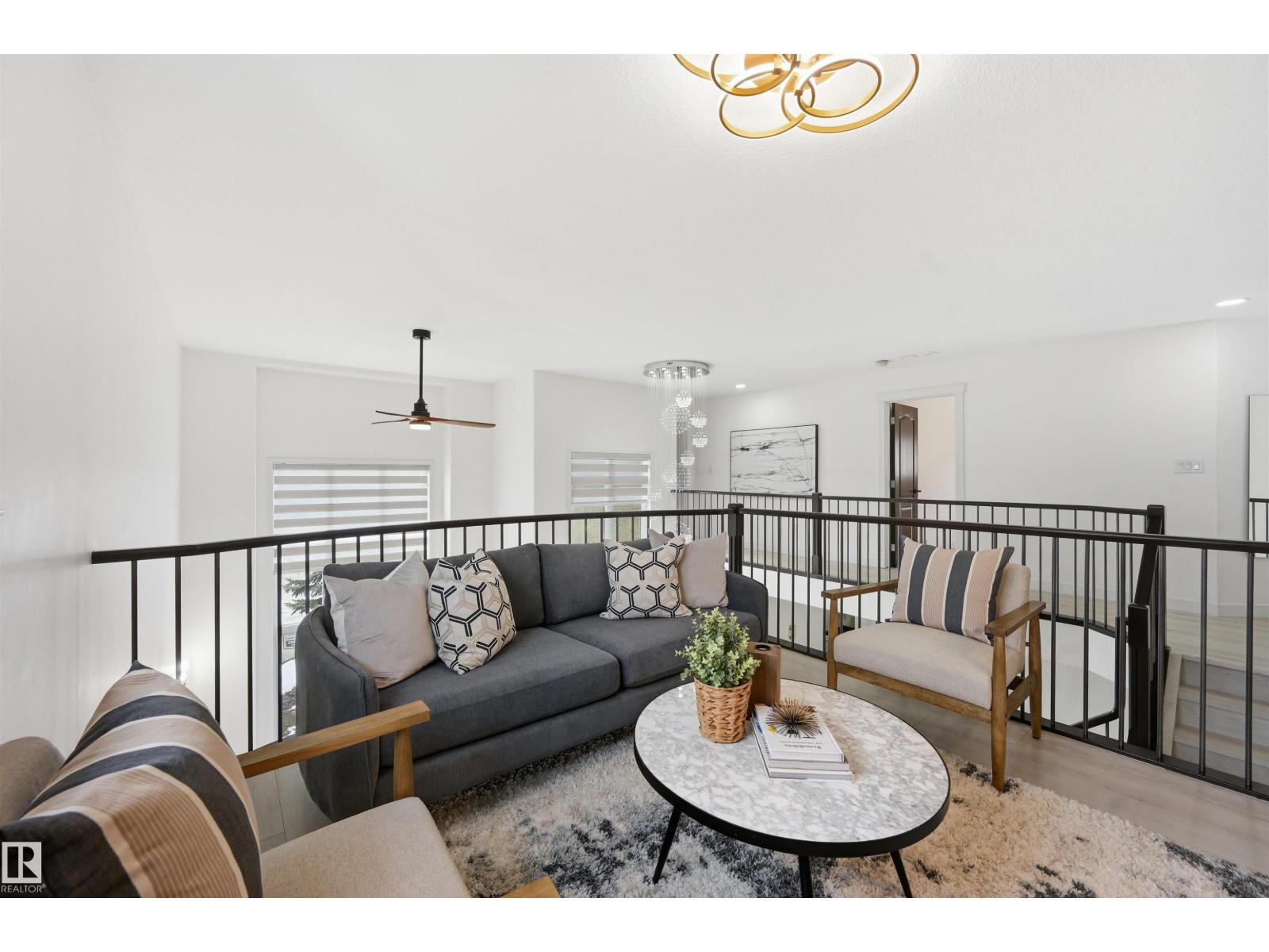 926 THOMPSON PL NW, Edmonton