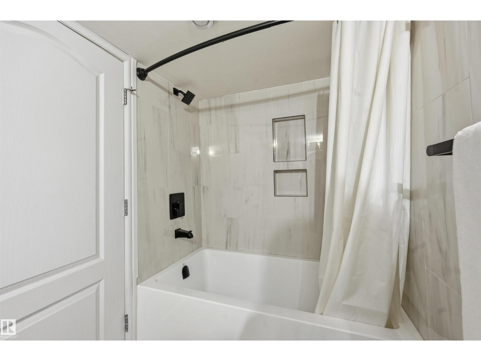 926 THOMPSON PL NW, Edmonton