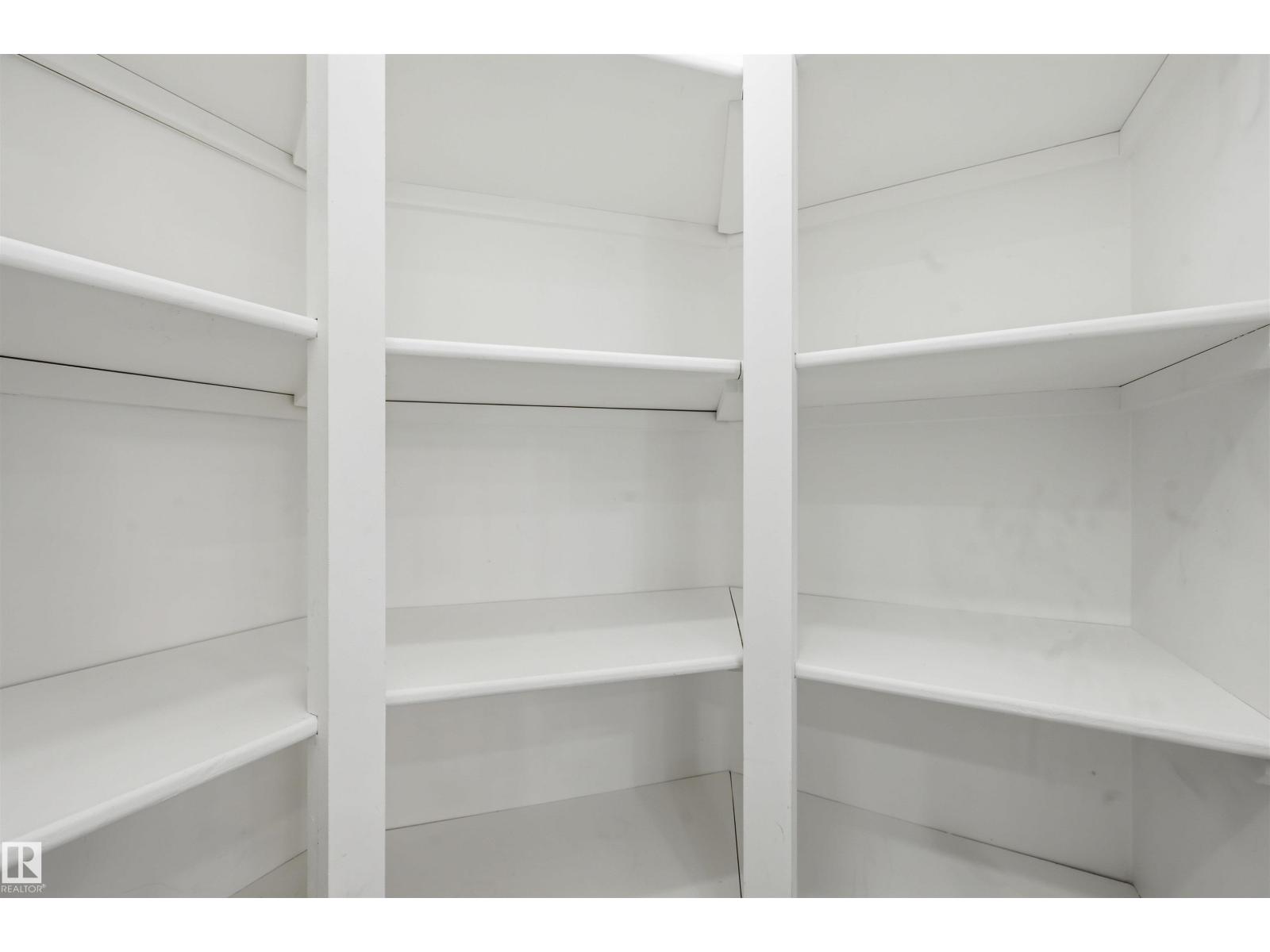 926 THOMPSON PL NW, Edmonton