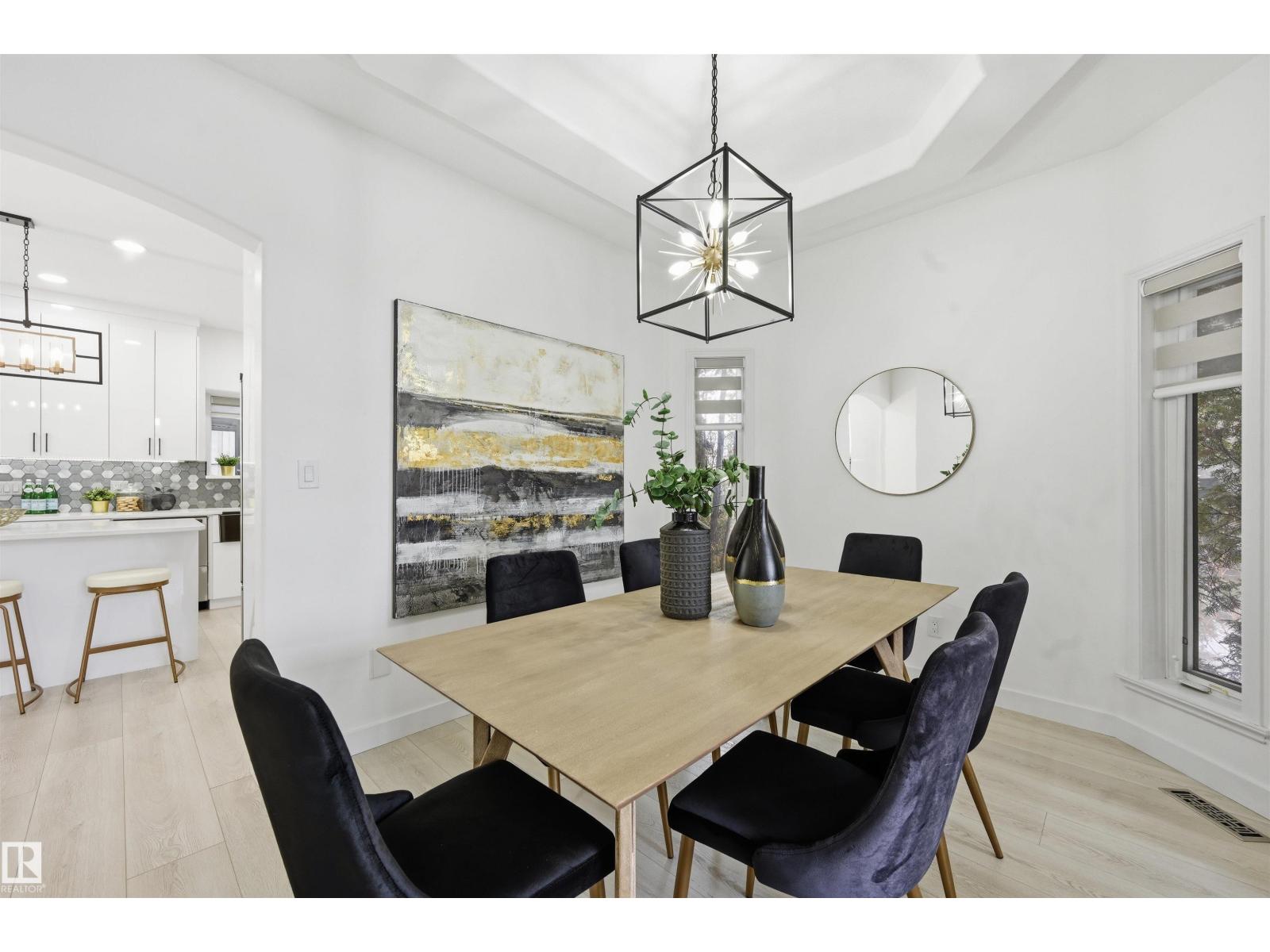 926 THOMPSON PL NW, Edmonton