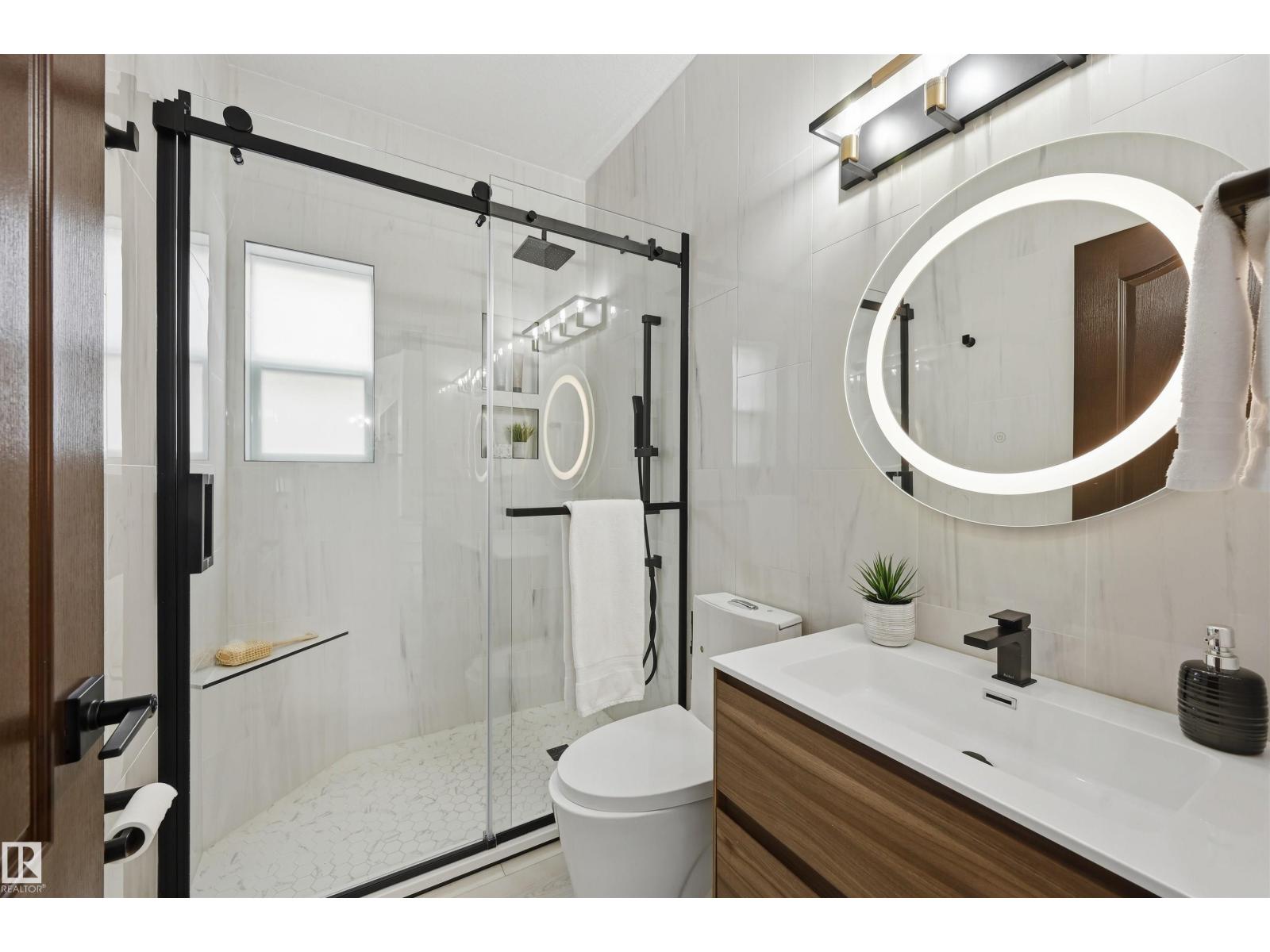 926 THOMPSON PL NW, Edmonton