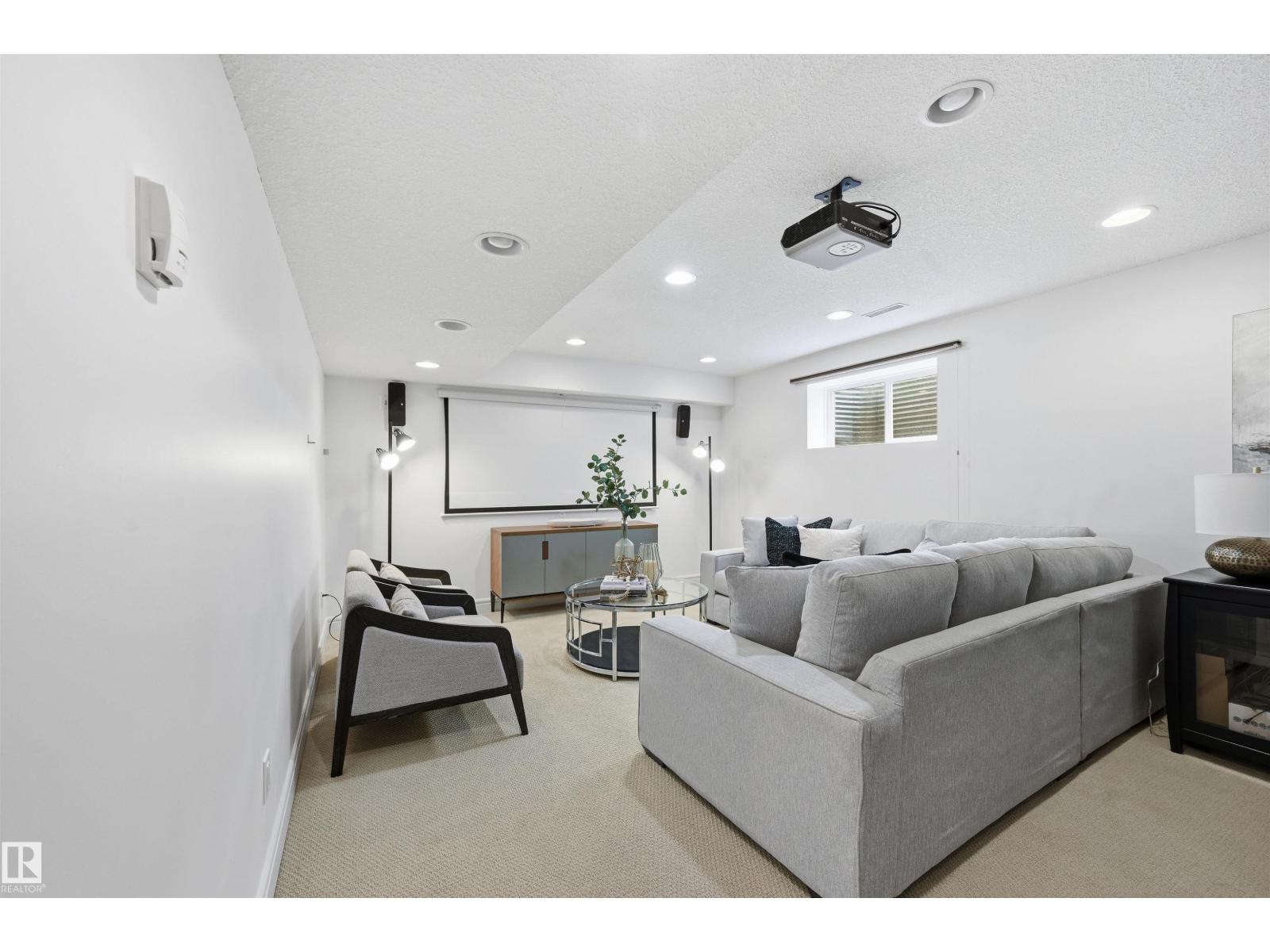 926 THOMPSON PL NW, Edmonton