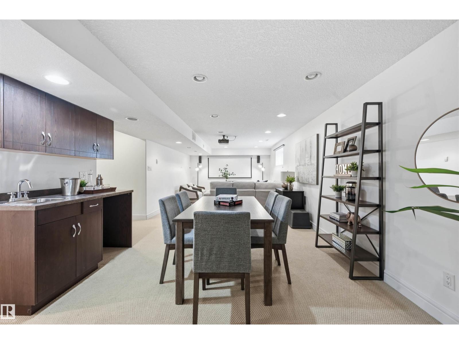 926 THOMPSON PL NW, Edmonton