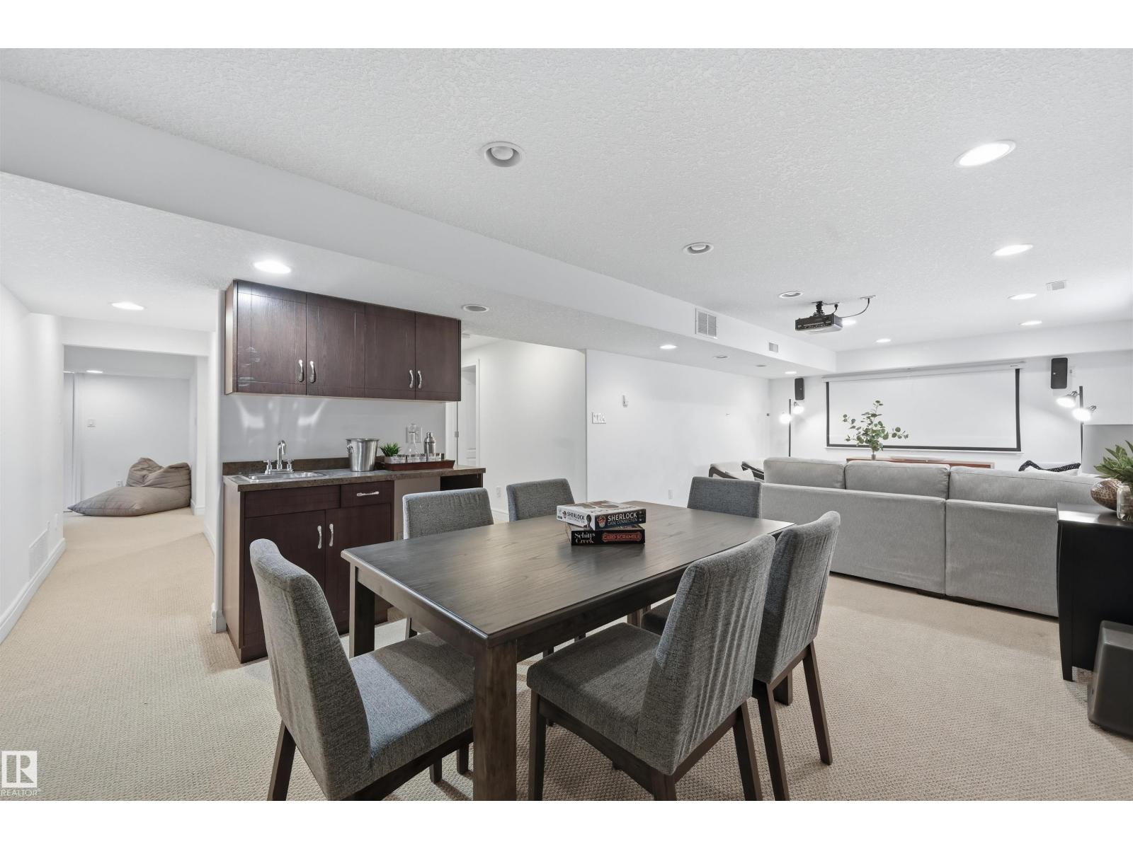 926 THOMPSON PL NW, Edmonton