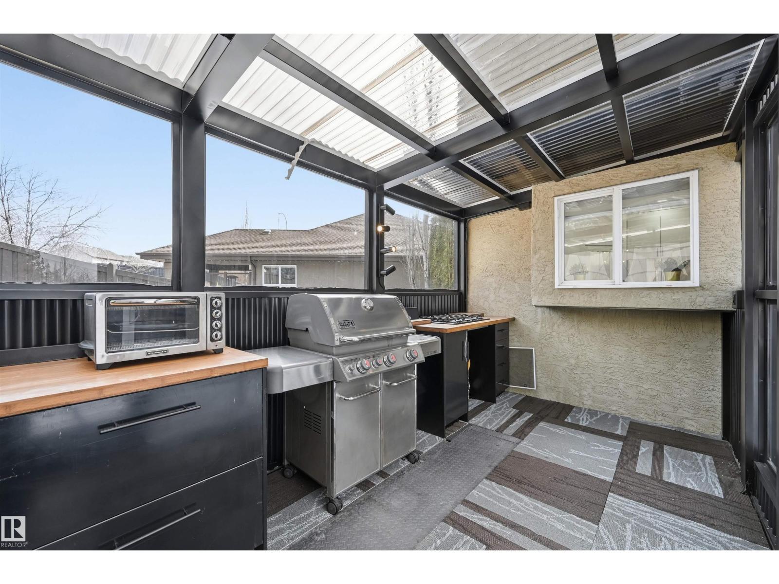 926 THOMPSON PL NW, Edmonton