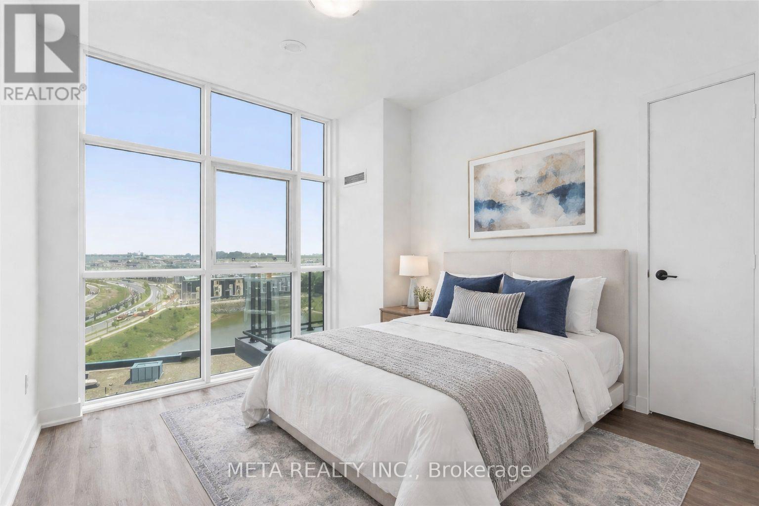 #1013 50 GEORGE BUTCHART DRIVE - 23