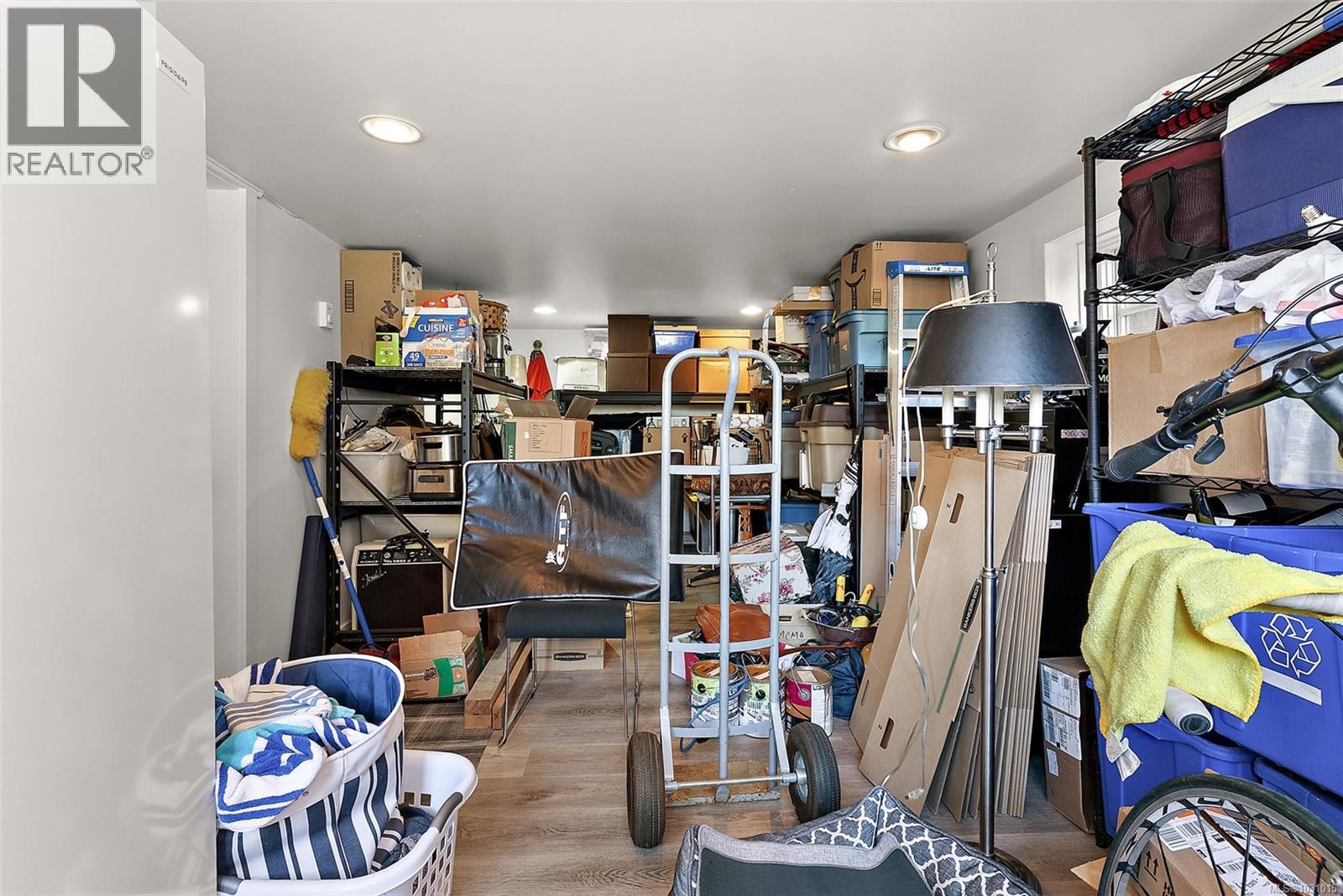614 Monterey Ave - 45