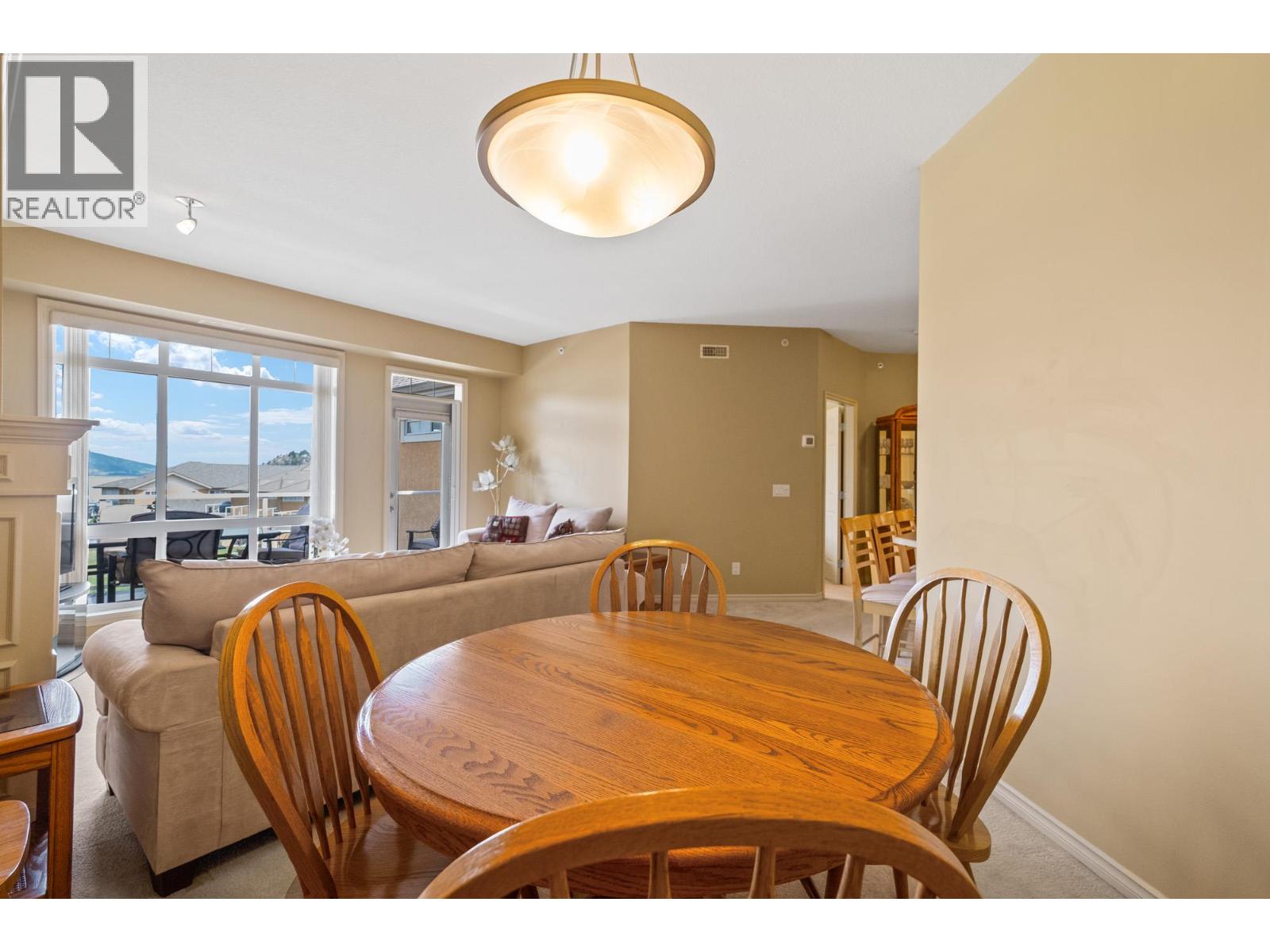 3570 Woodsdale Road Unit# 303, Lake Country