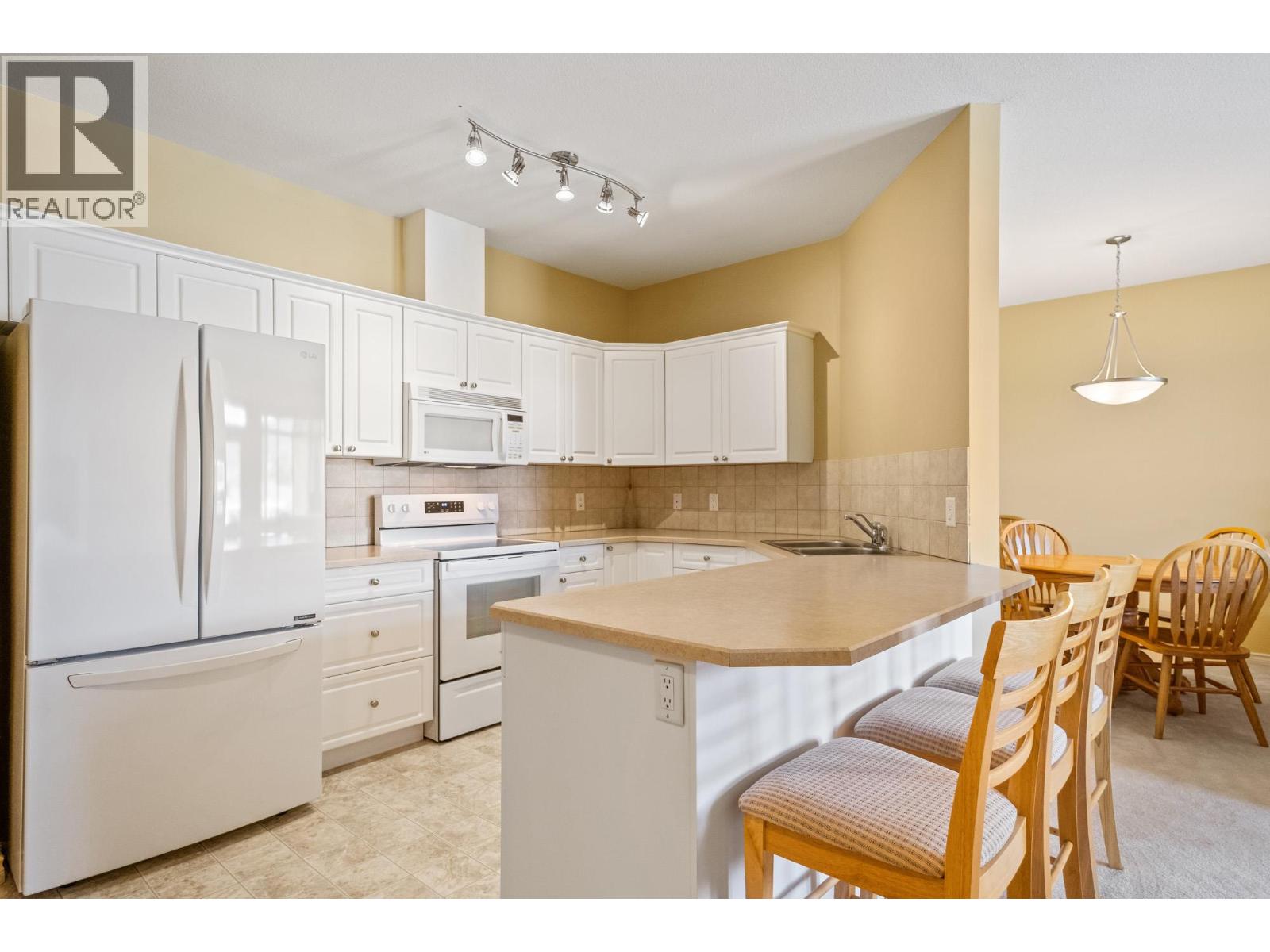 3570 Woodsdale Road Unit# 303, Lake Country