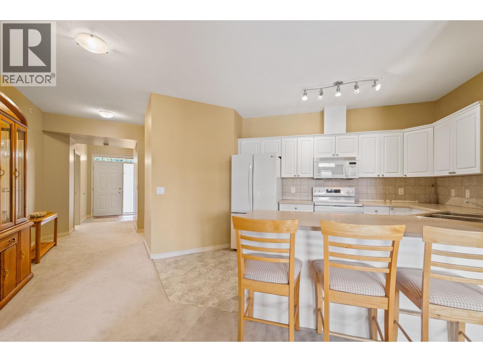 3570 Woodsdale Road Unit# 303, Lake Country