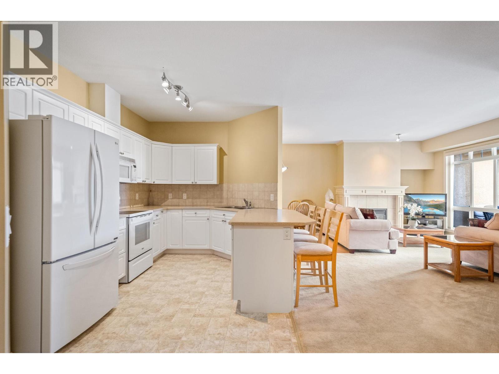 3570 Woodsdale Road Unit# 303, Lake Country