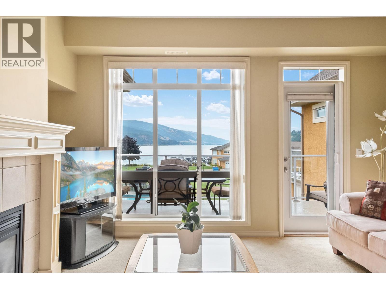 3570 Woodsdale Road Unit# 303, Lake Country