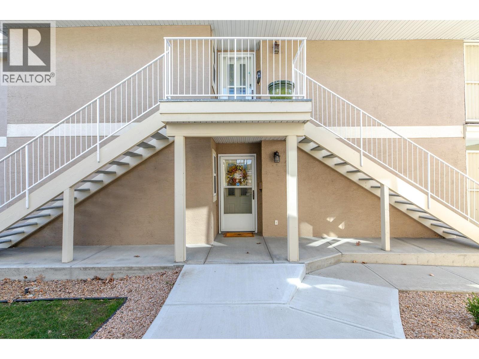 #107 3146 PARIS STREET - 38