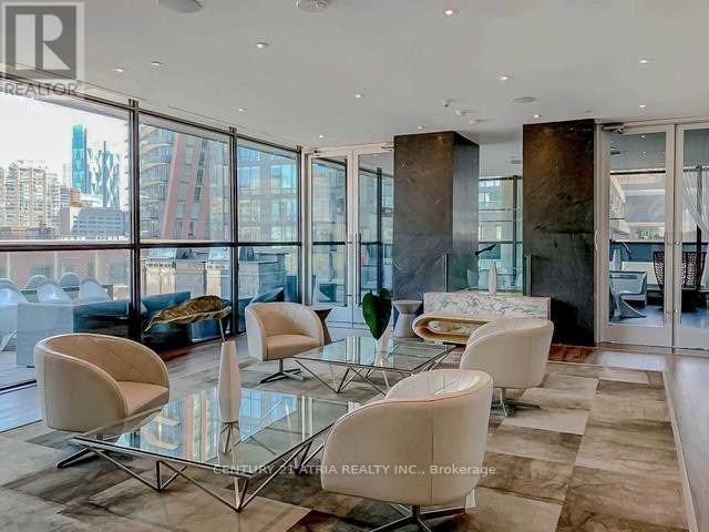 #1303 290 ADELAIDE STREET W - 19