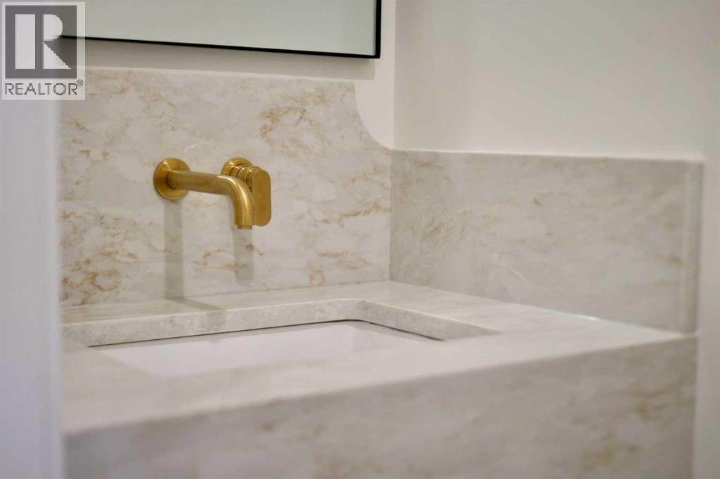 Single Family House for Sale in  Eaton Crescent Evergreen Red Deer 