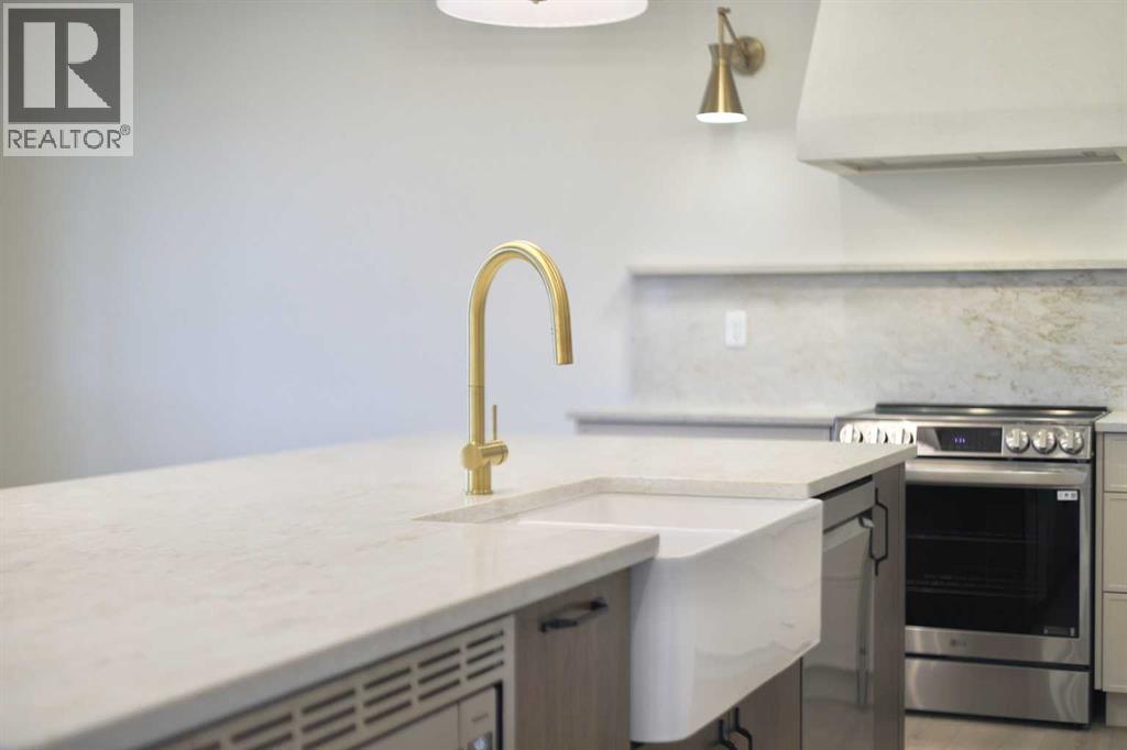 Single Family House for Sale in  Eaton Crescent Evergreen Red Deer 