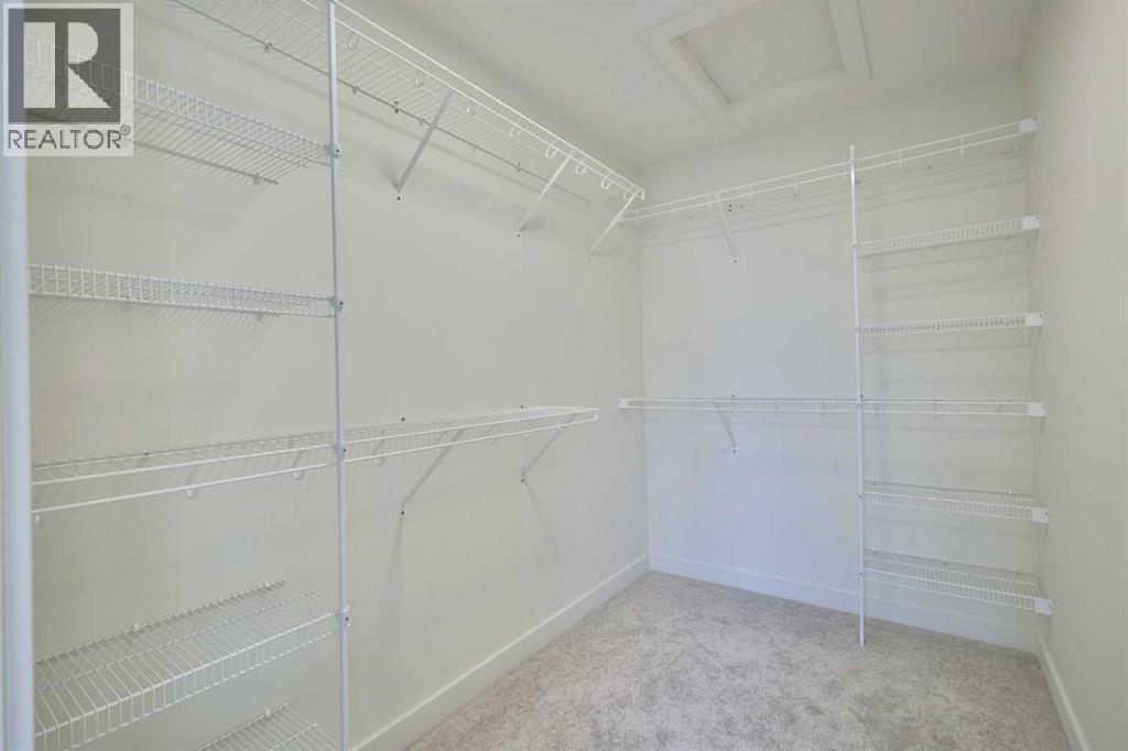 Single Family House for Sale in  Eaton Crescent Evergreen Red Deer 