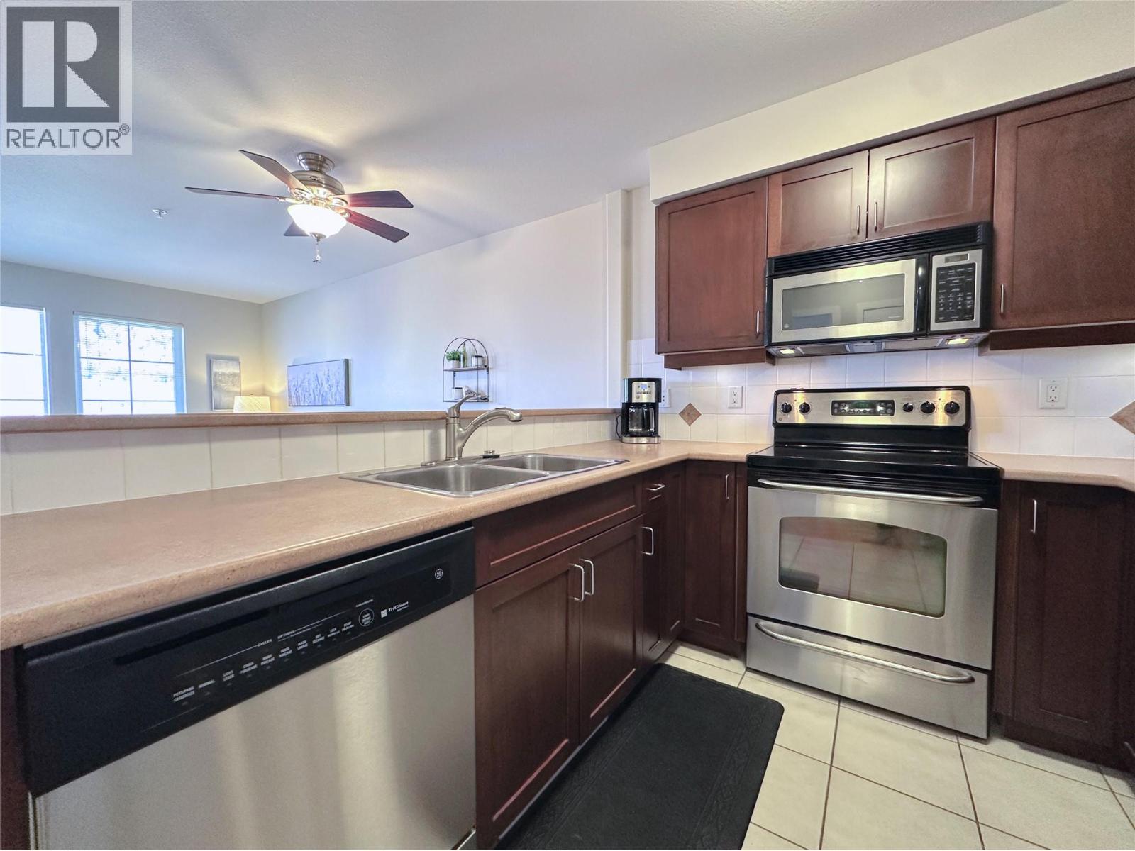 7600 COTTONWOOD Drive Unit# 425, Osoyoos