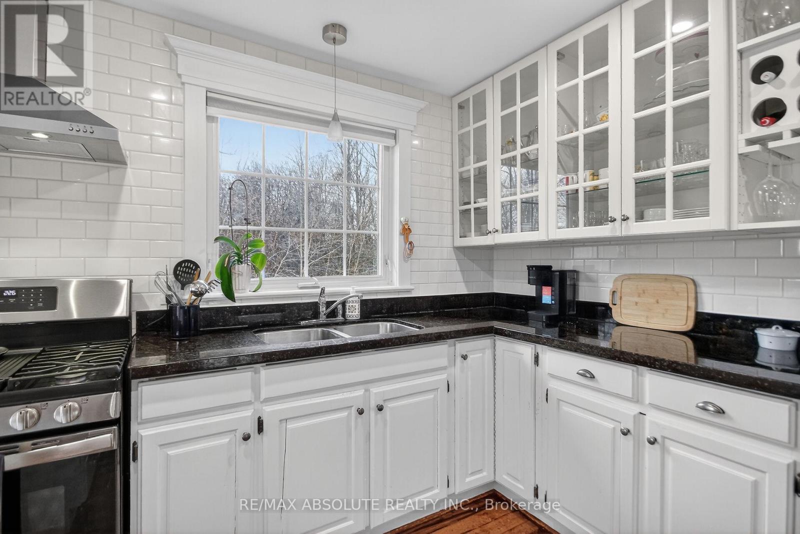 689 RIDEAU RIVER ROAD, Montague, Ontario