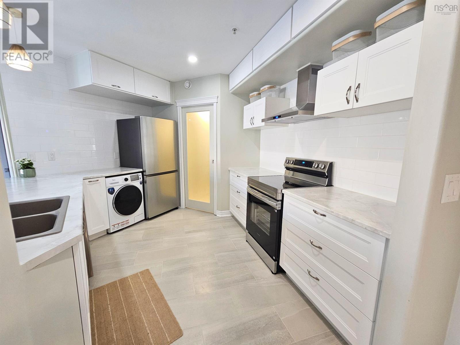 #103 30 WATERFRONT DRIVE - 18