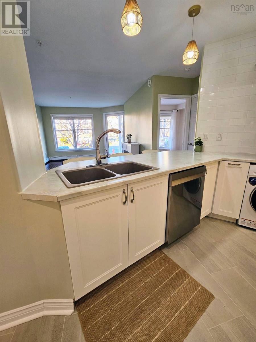 #103 30 WATERFRONT DRIVE - 21