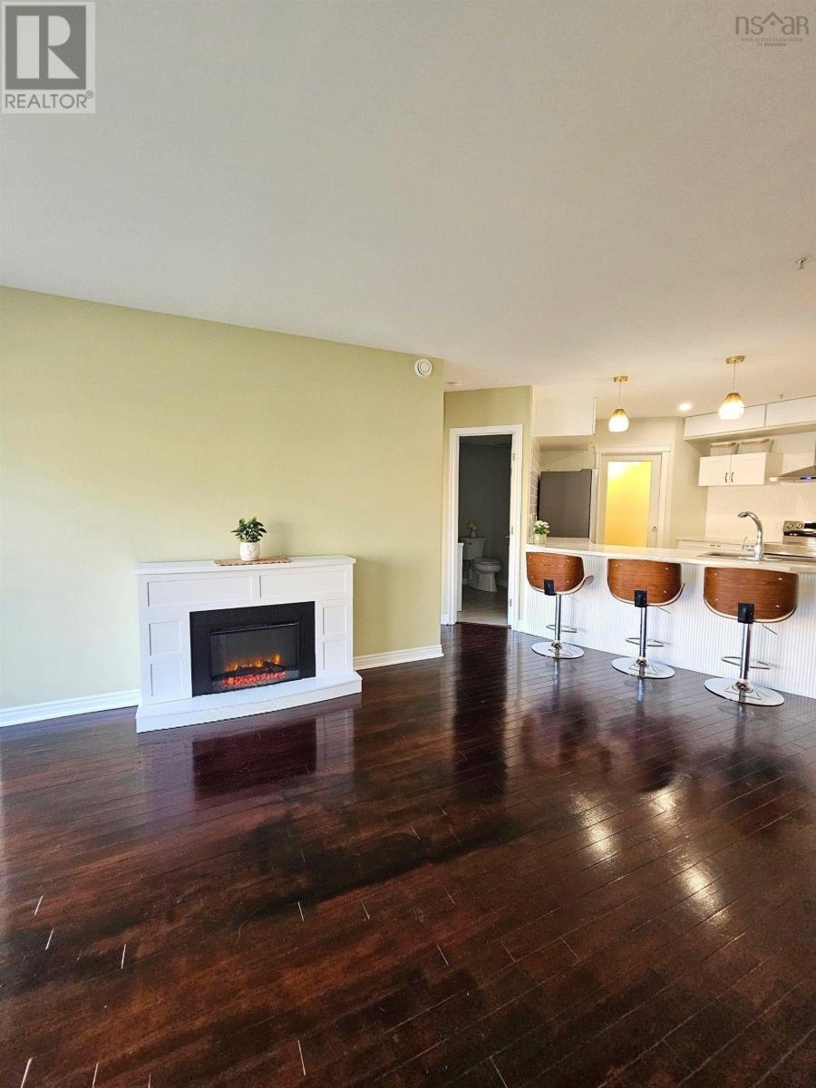 #103 30 WATERFRONT DRIVE - 23