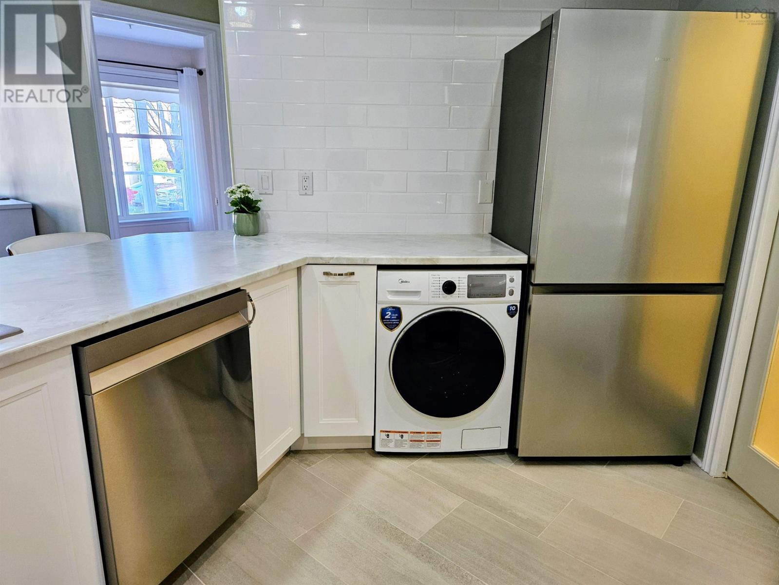 #103 30 WATERFRONT DRIVE - 20