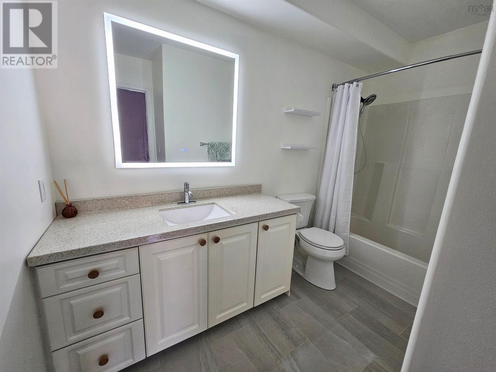 #103 30 WATERFRONT DRIVE - 33