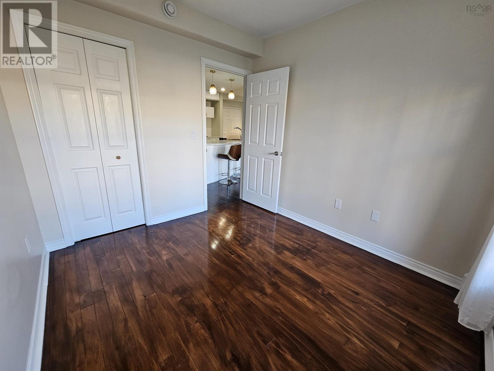 #103 30 WATERFRONT DRIVE - 37