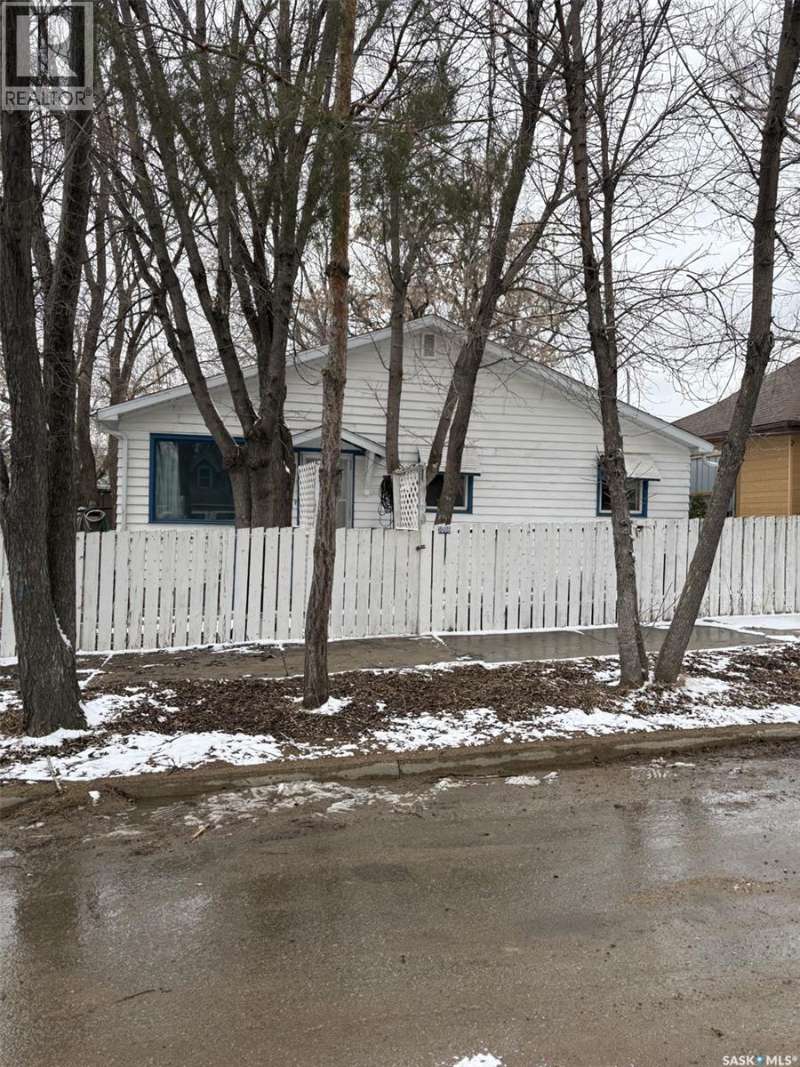 1088 Wolfe AVENUE - 5