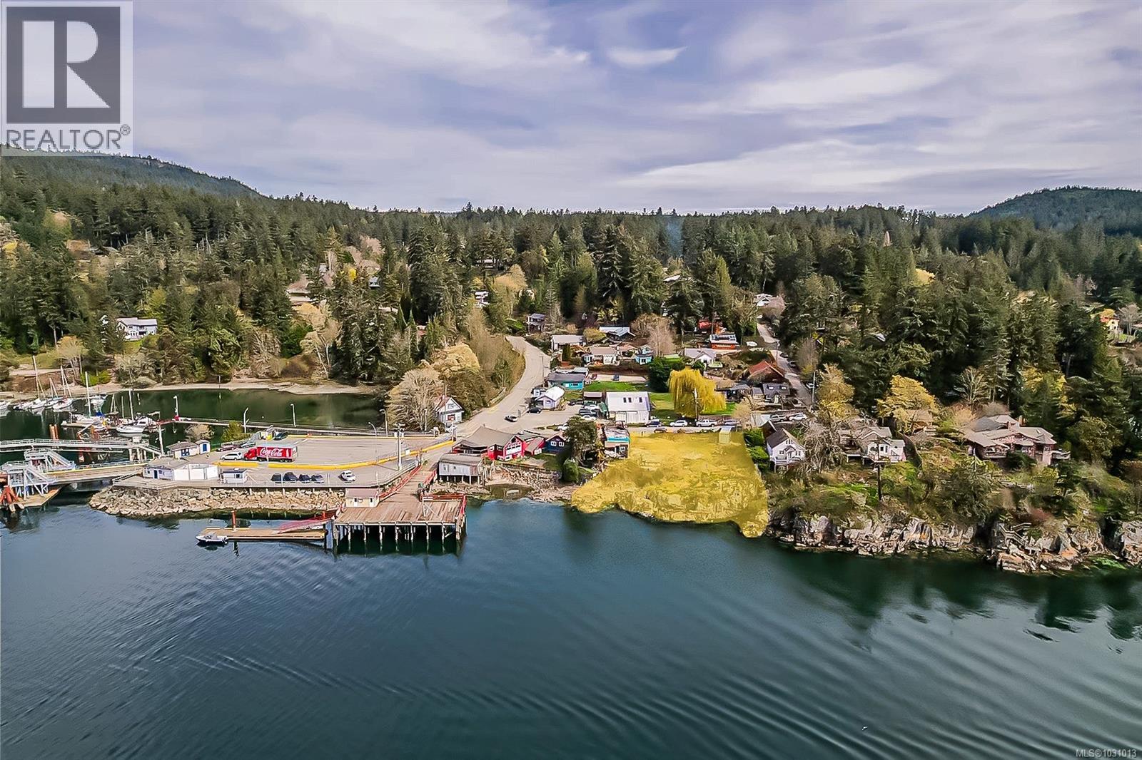 111 Morningside Rd, Salt Spring