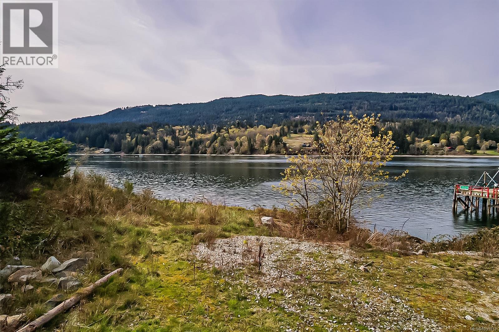 111 Morningside Rd, Salt Spring