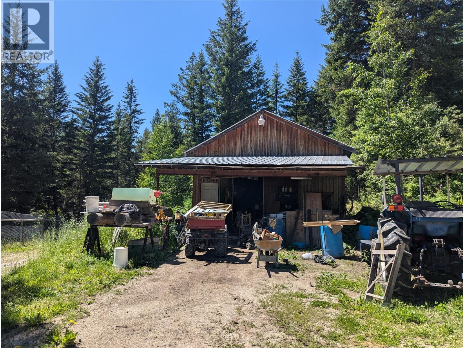 7160 China Valley Road, Chase