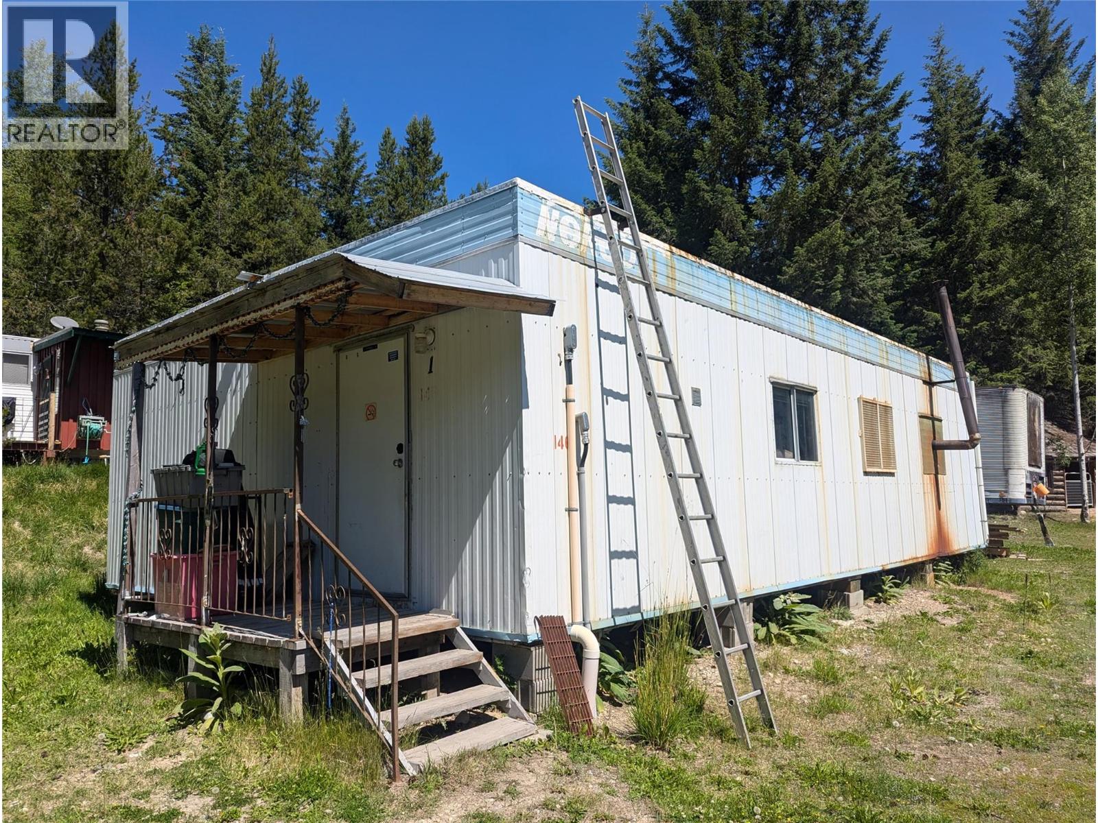 7160 China Valley Road, Chase