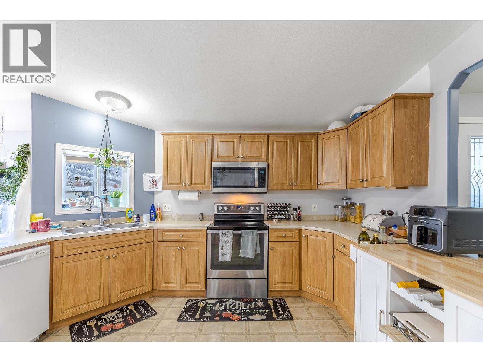 604 10TH AVENUE - 16