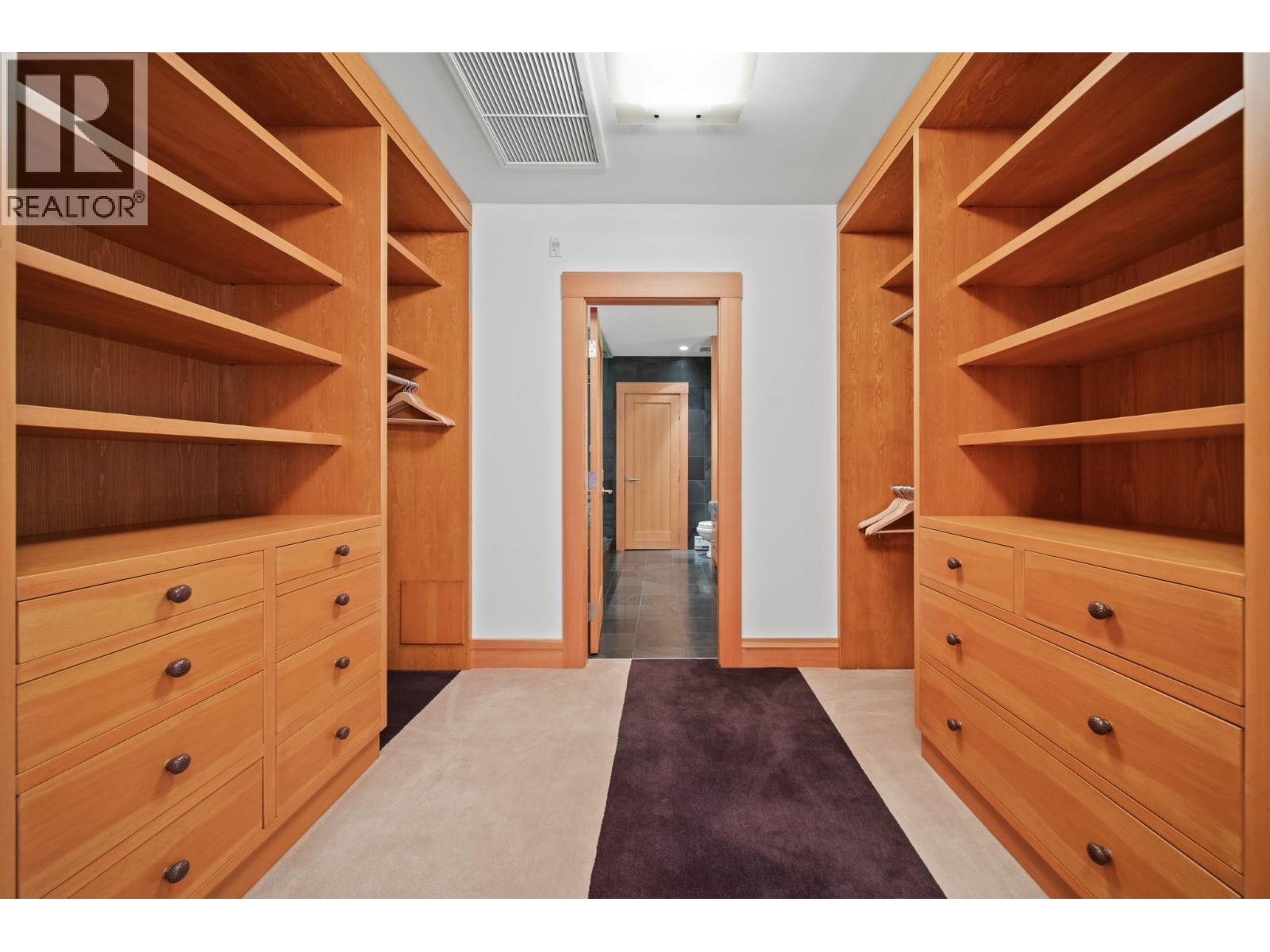 614 2202 GONDOLA WAY, Whistler