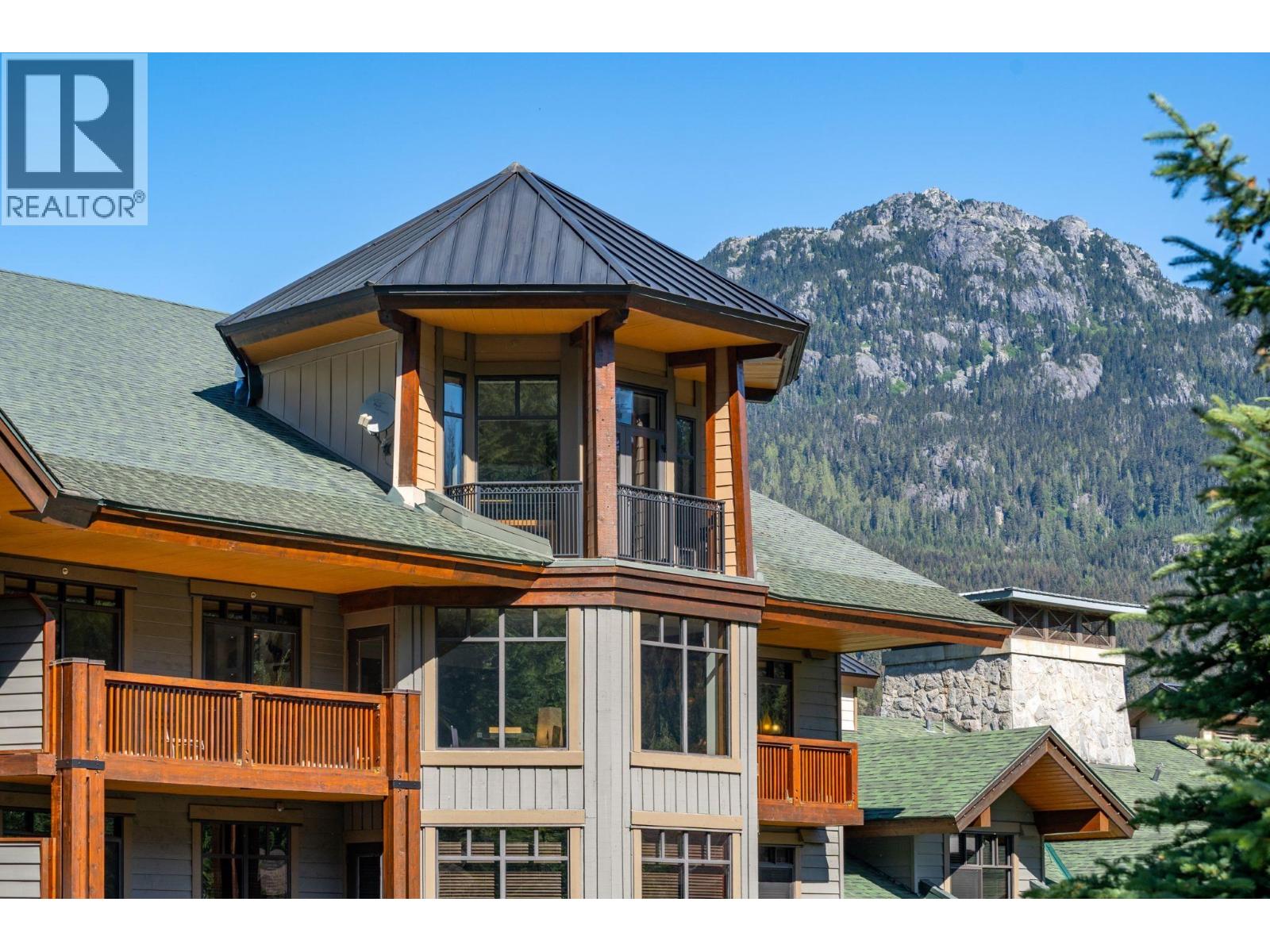 614 2202 GONDOLA WAY, Whistler