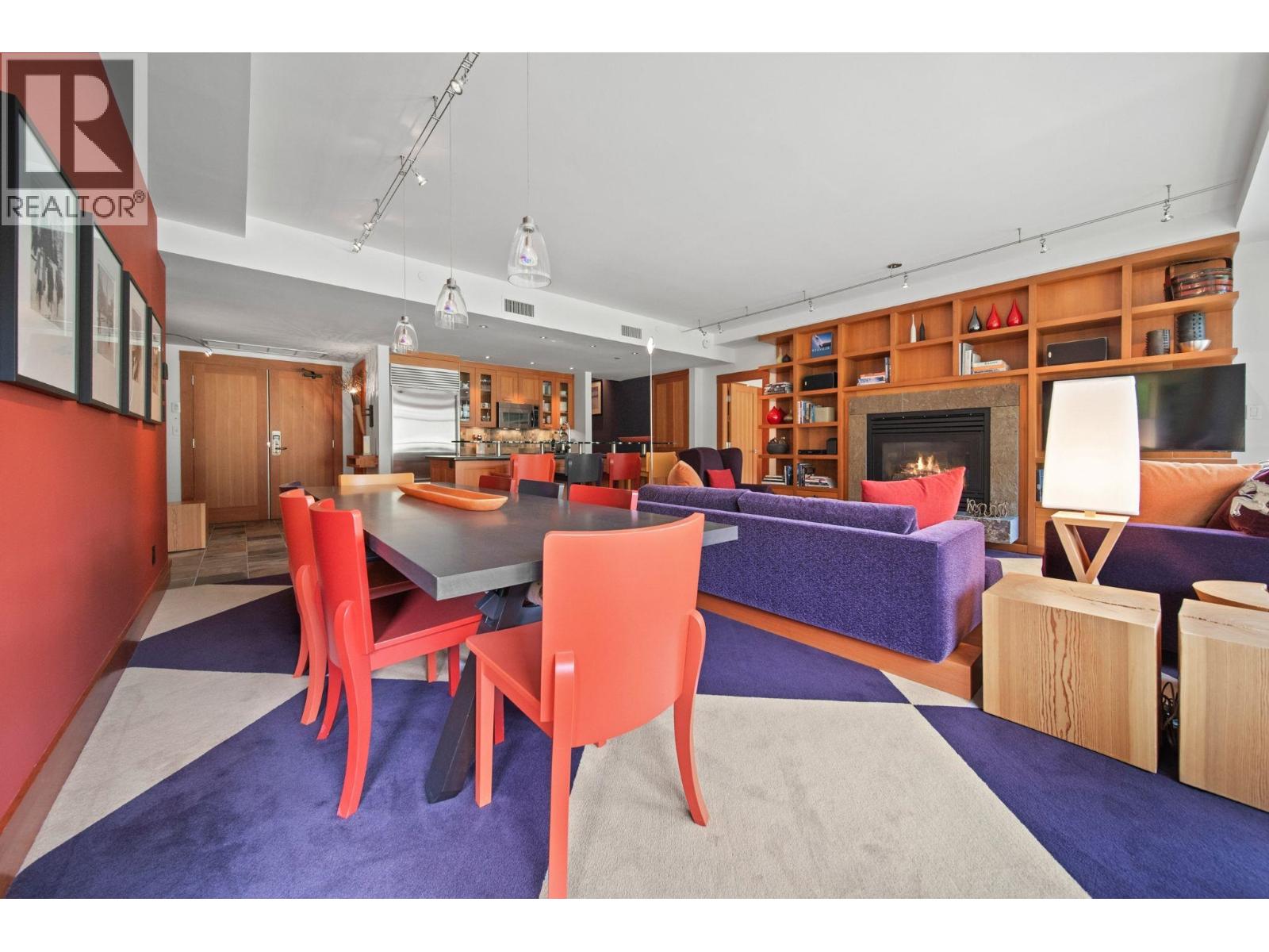 614 2202 GONDOLA WAY, Whistler