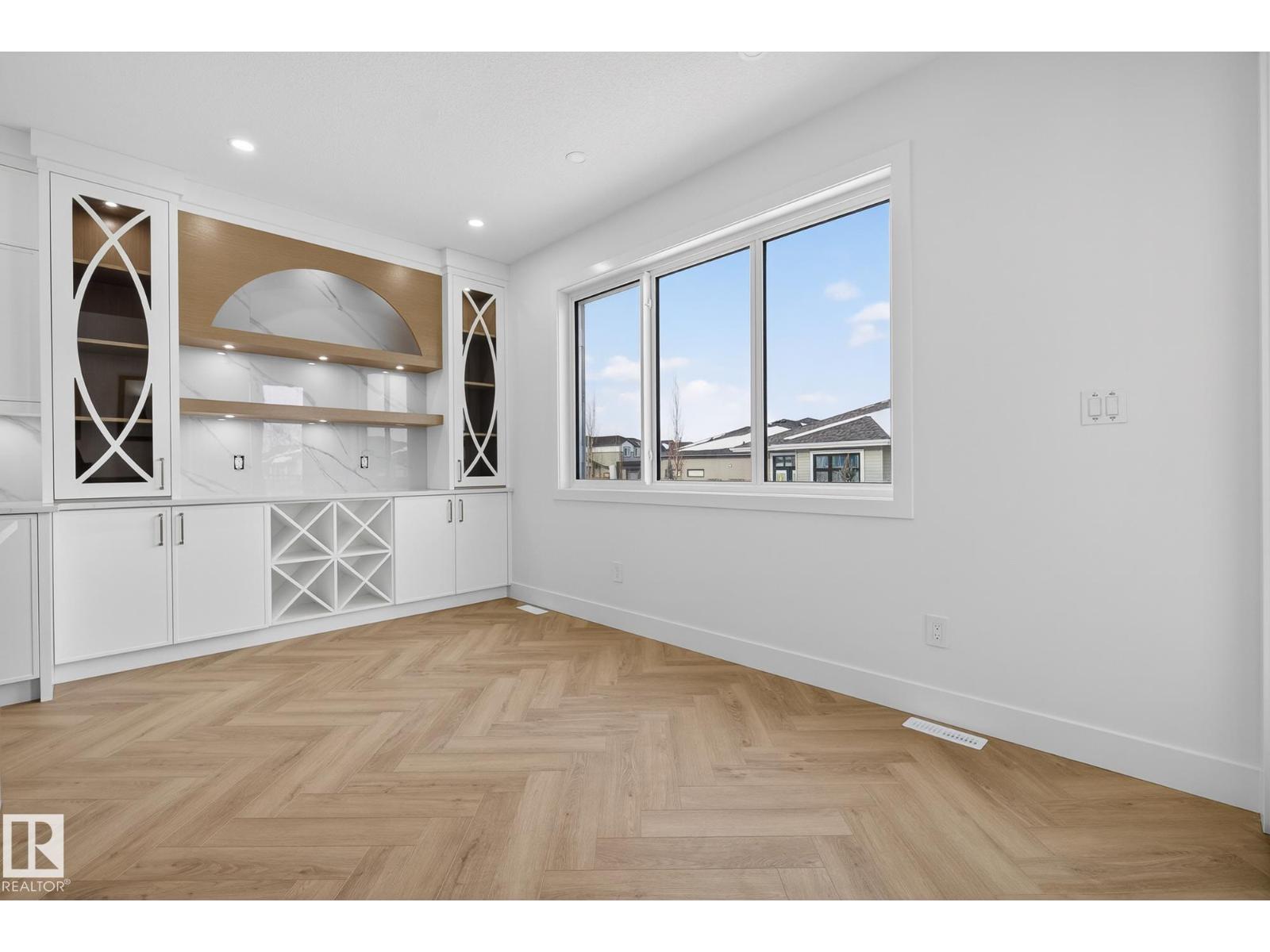 34 AVONLEA WY - 12