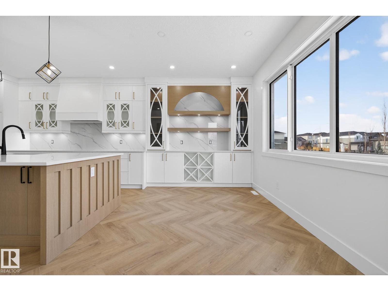 34 AVONLEA WY - 13