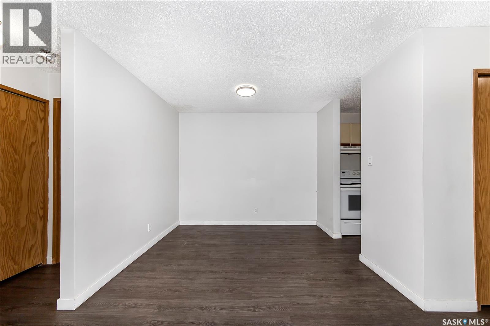 #204 345 Kingsmere BOULEVARD - 13