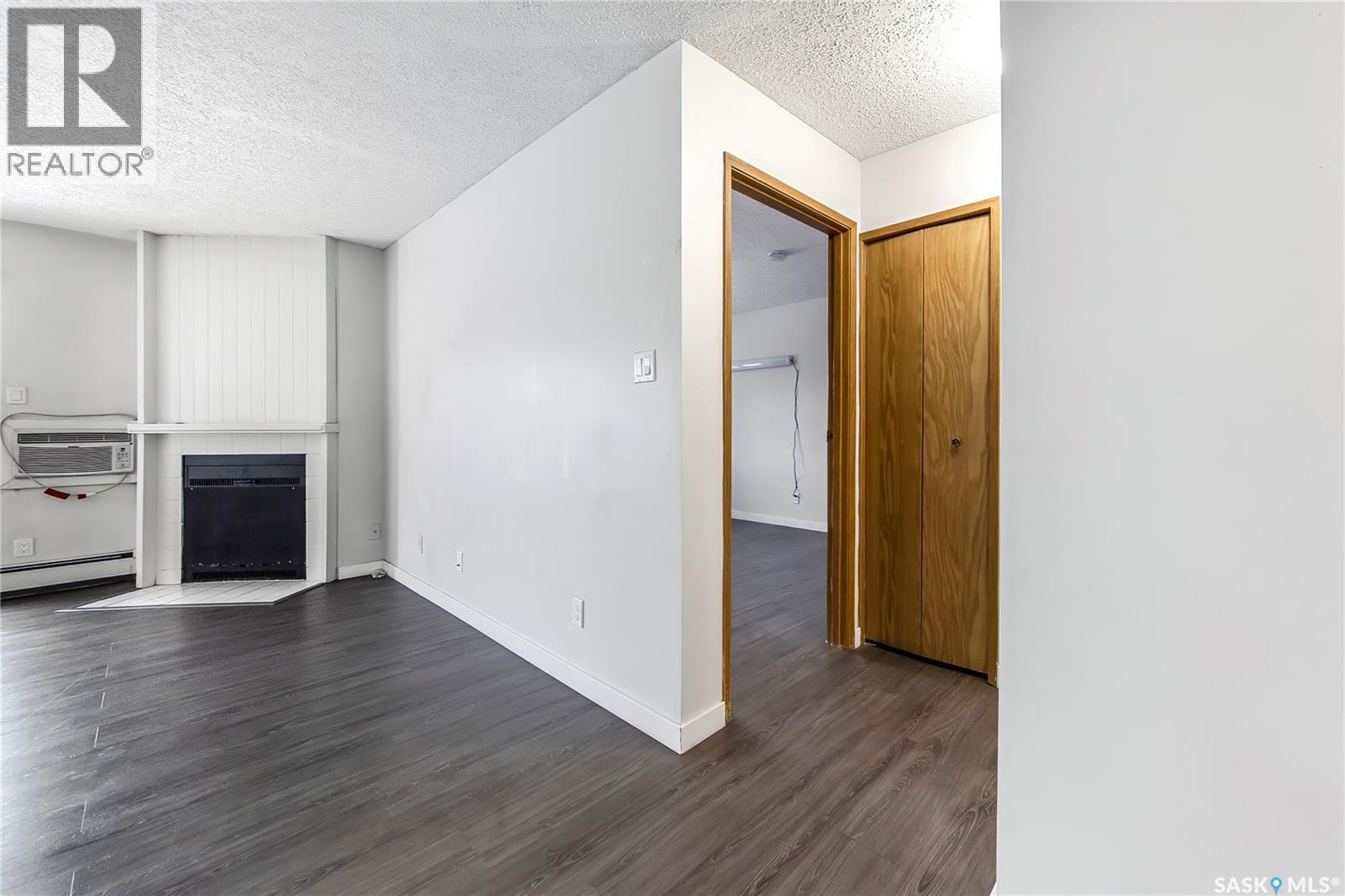 #204 345 Kingsmere BOULEVARD - 23