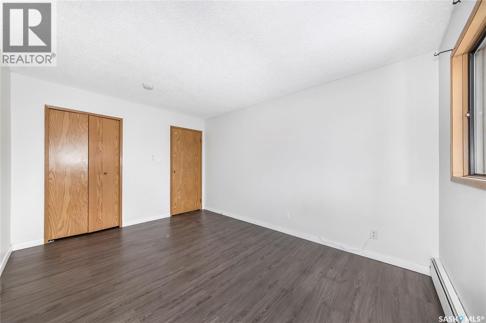 #204 345 Kingsmere BOULEVARD - 24