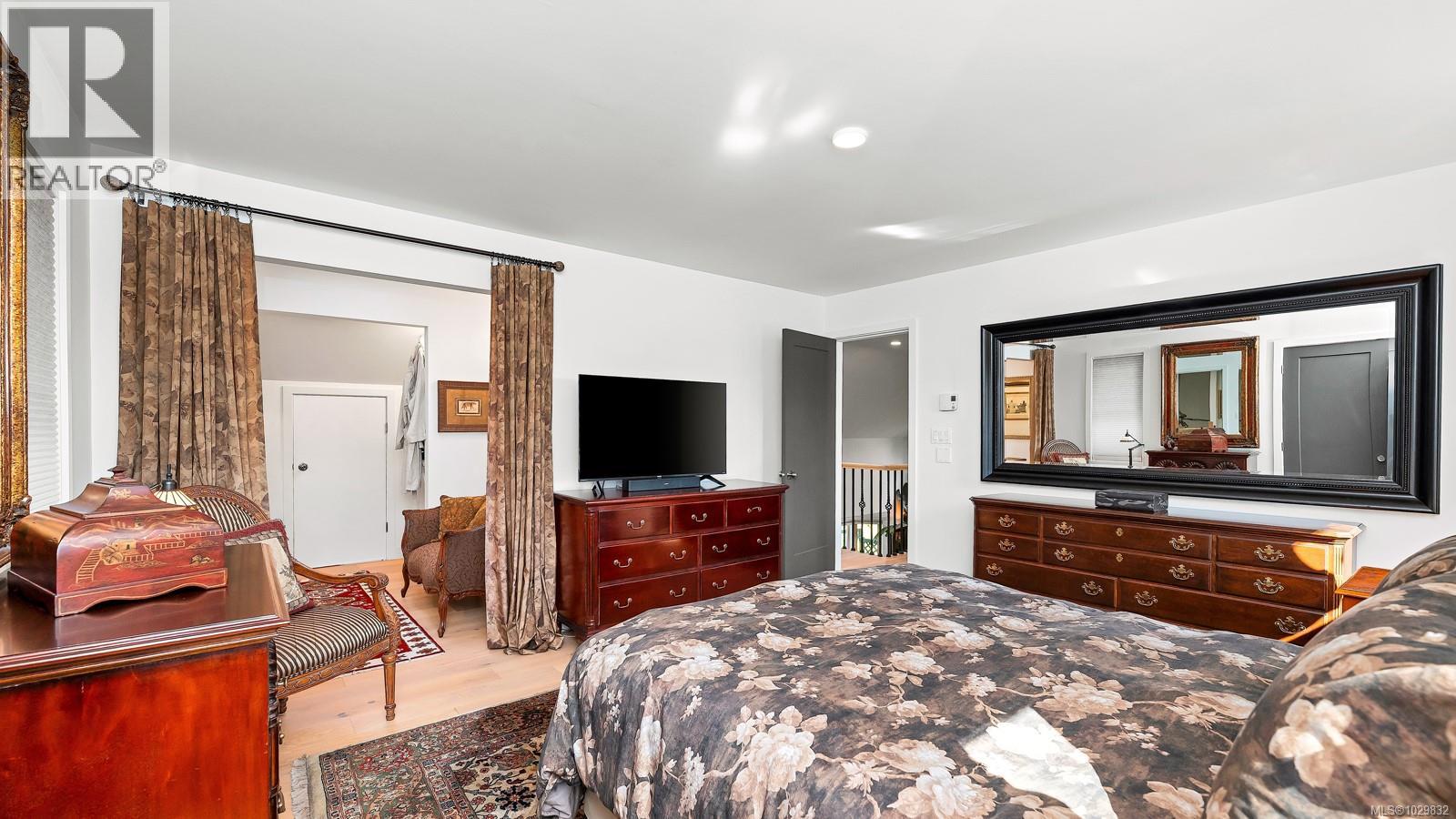 11007 Cedar Lane, North Saanich