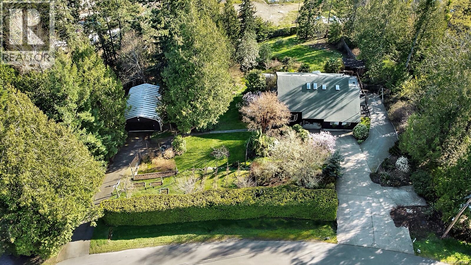 11007 Cedar Lane, North Saanich