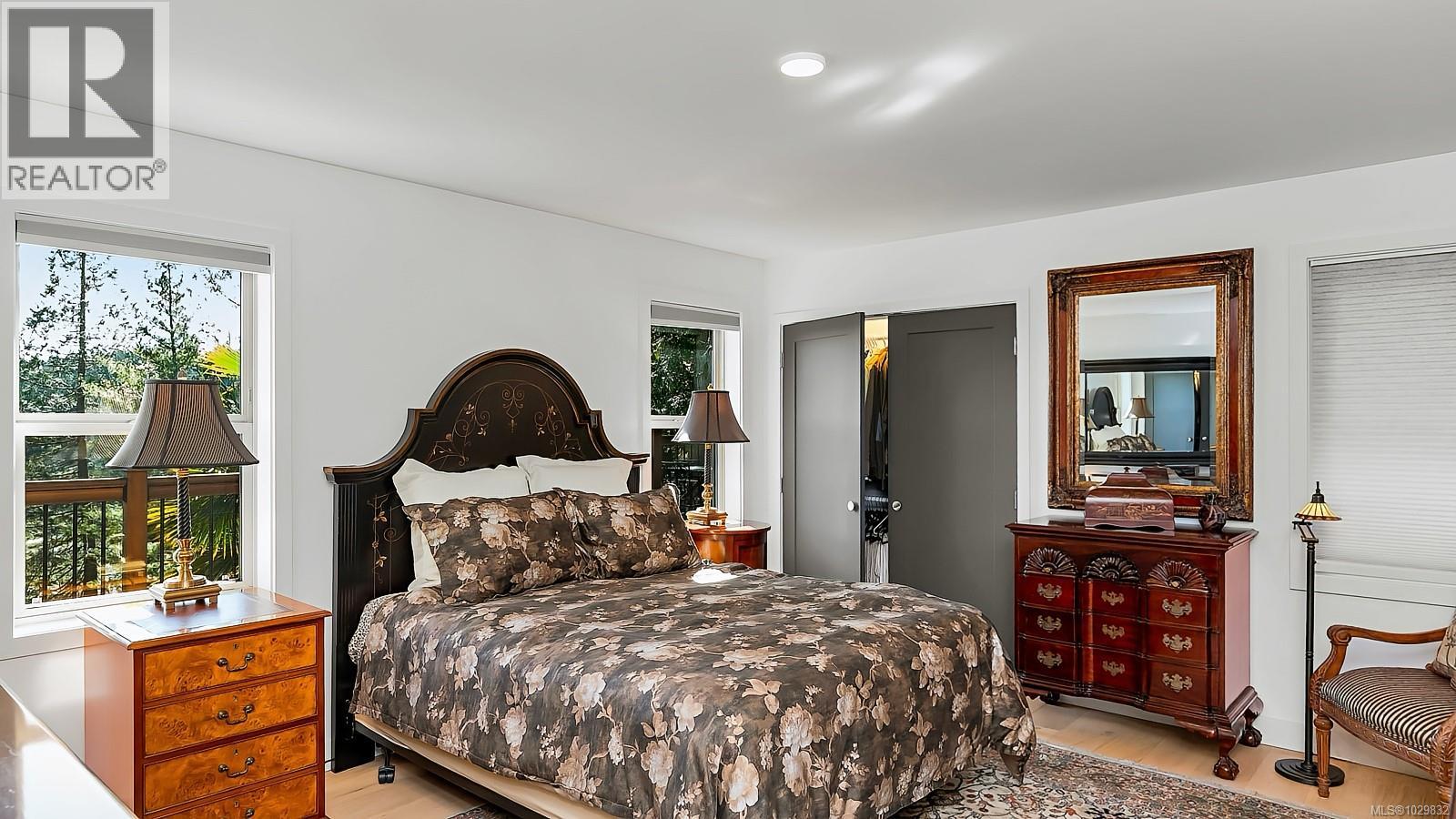 11007 Cedar Lane, North Saanich