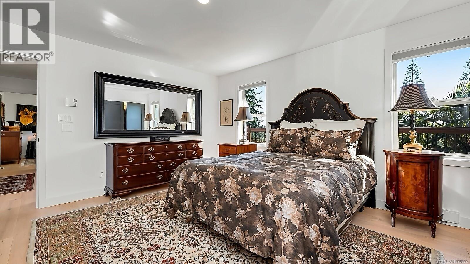 11007 Cedar Lane, North Saanich