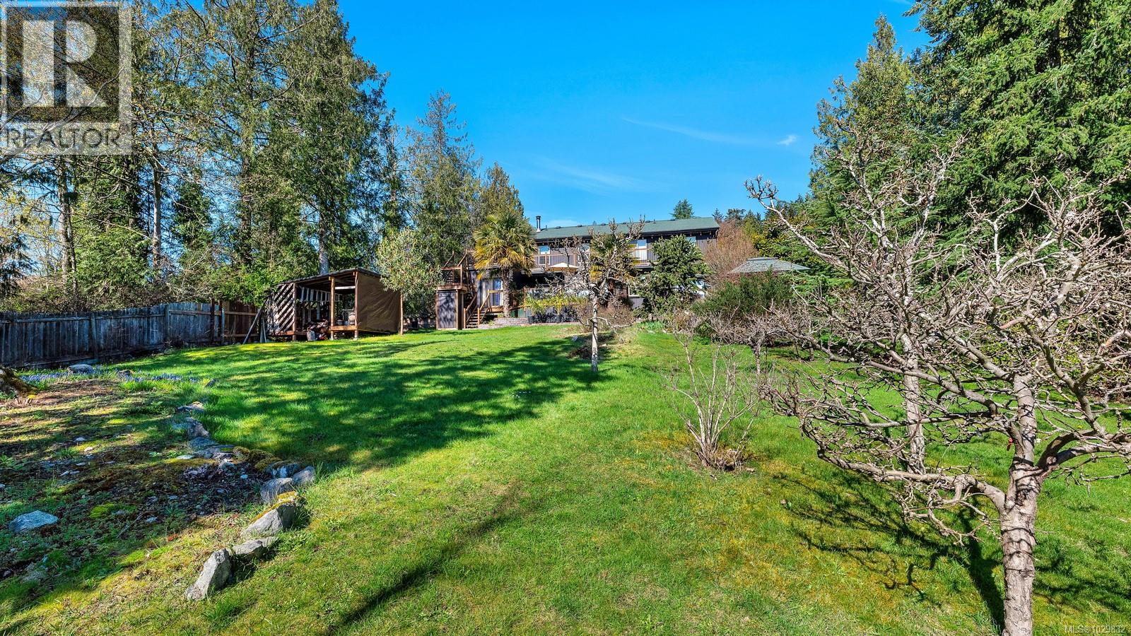 11007 Cedar Lane, North Saanich